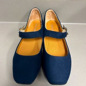 Sun + Stone Adiaa Women's Casual Comfy Flat Mary Jane Shoes Navy Blue Size 7.5 M